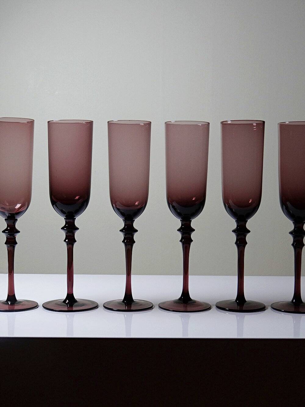 Set of 6 large vintage 70s-80s champagne flutes, violet blown glass