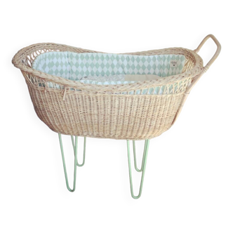 Rattan cradle