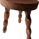 Fiddle milking stool