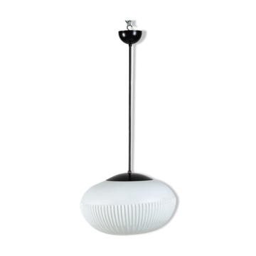 Suspension en verre Oopaline par Napako années 60