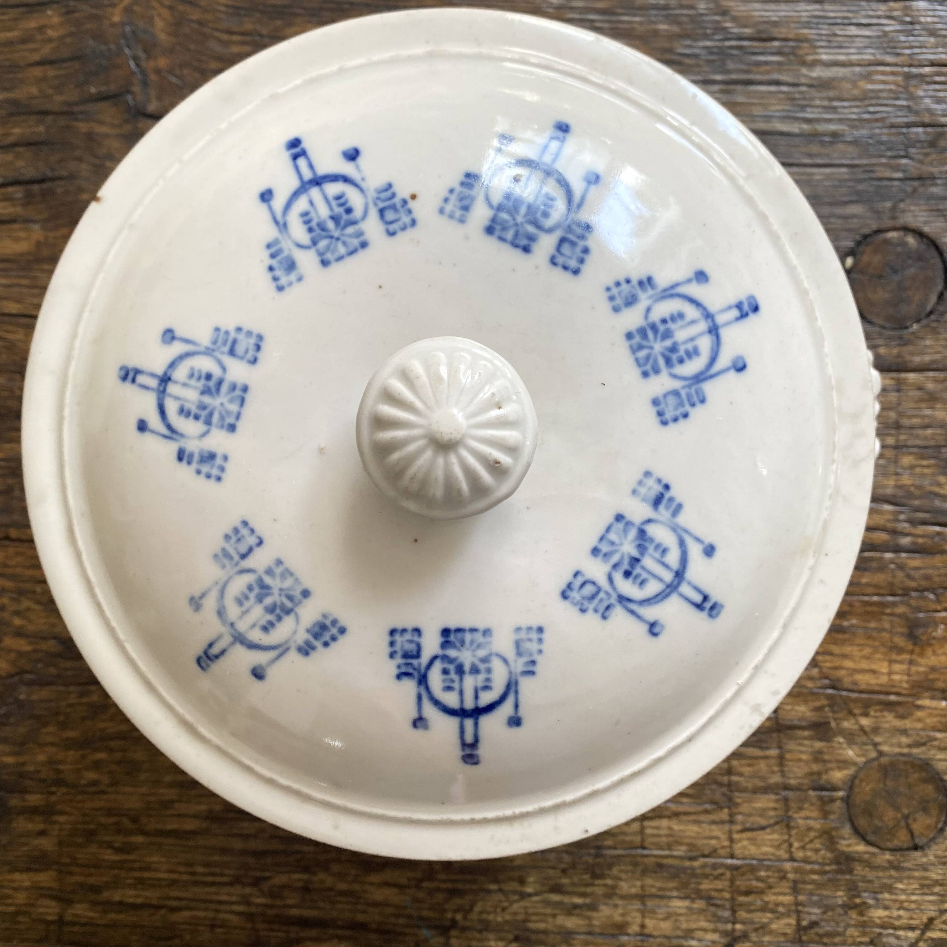 Old Sainte Uze soup tureen