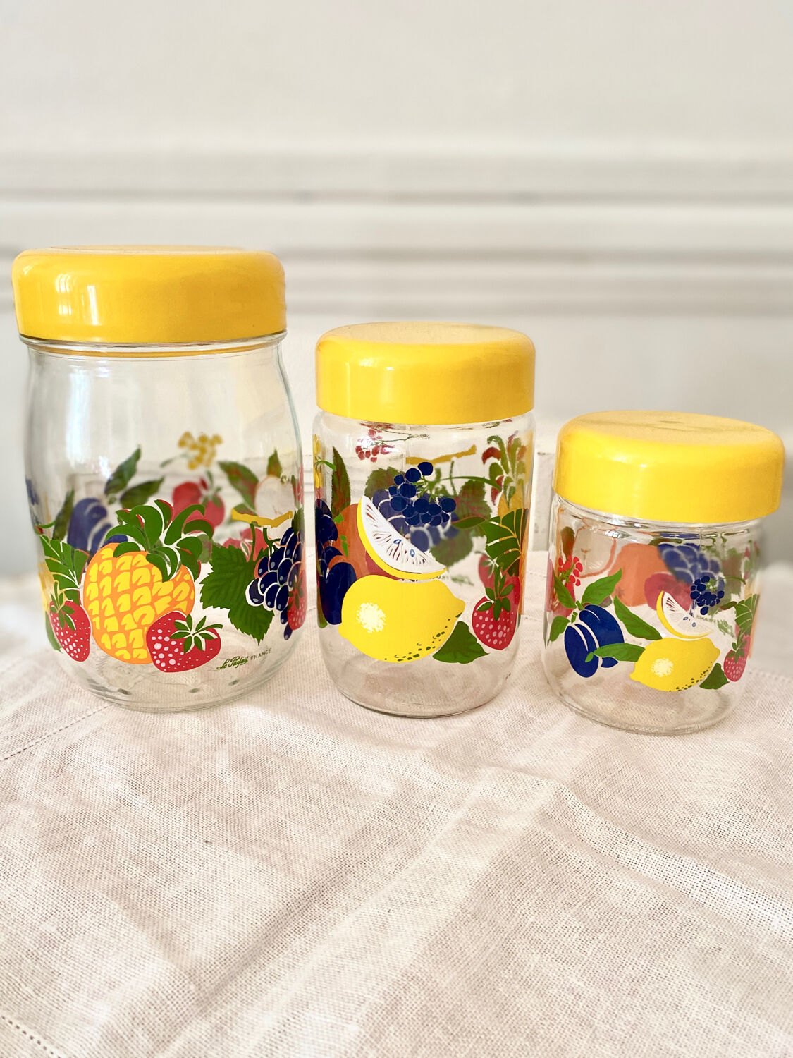 Glass jars The Perfect 70's vintage fruit décor