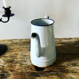 Théière en tôle émaillée