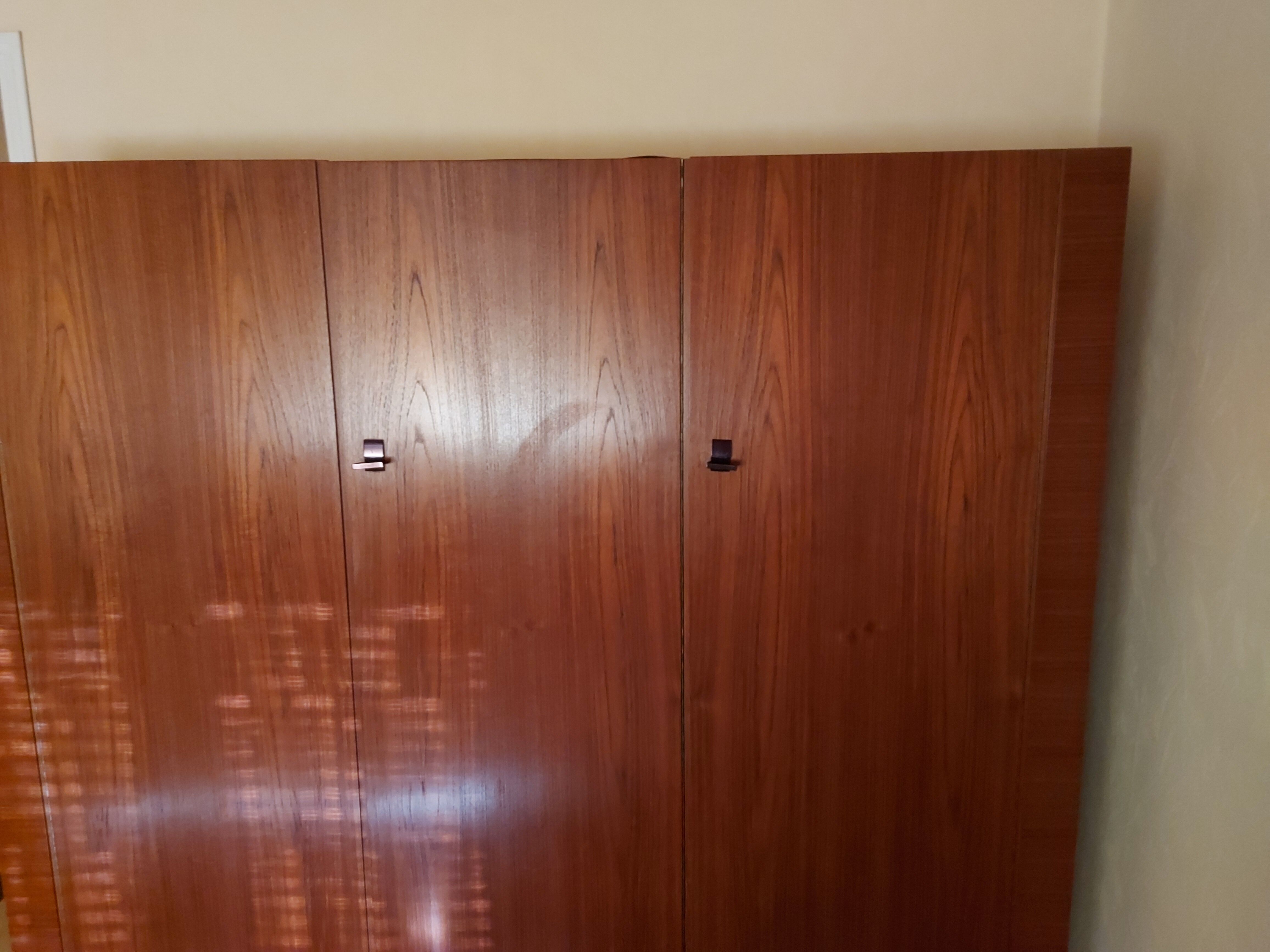 Vintage cabinet in palissandre