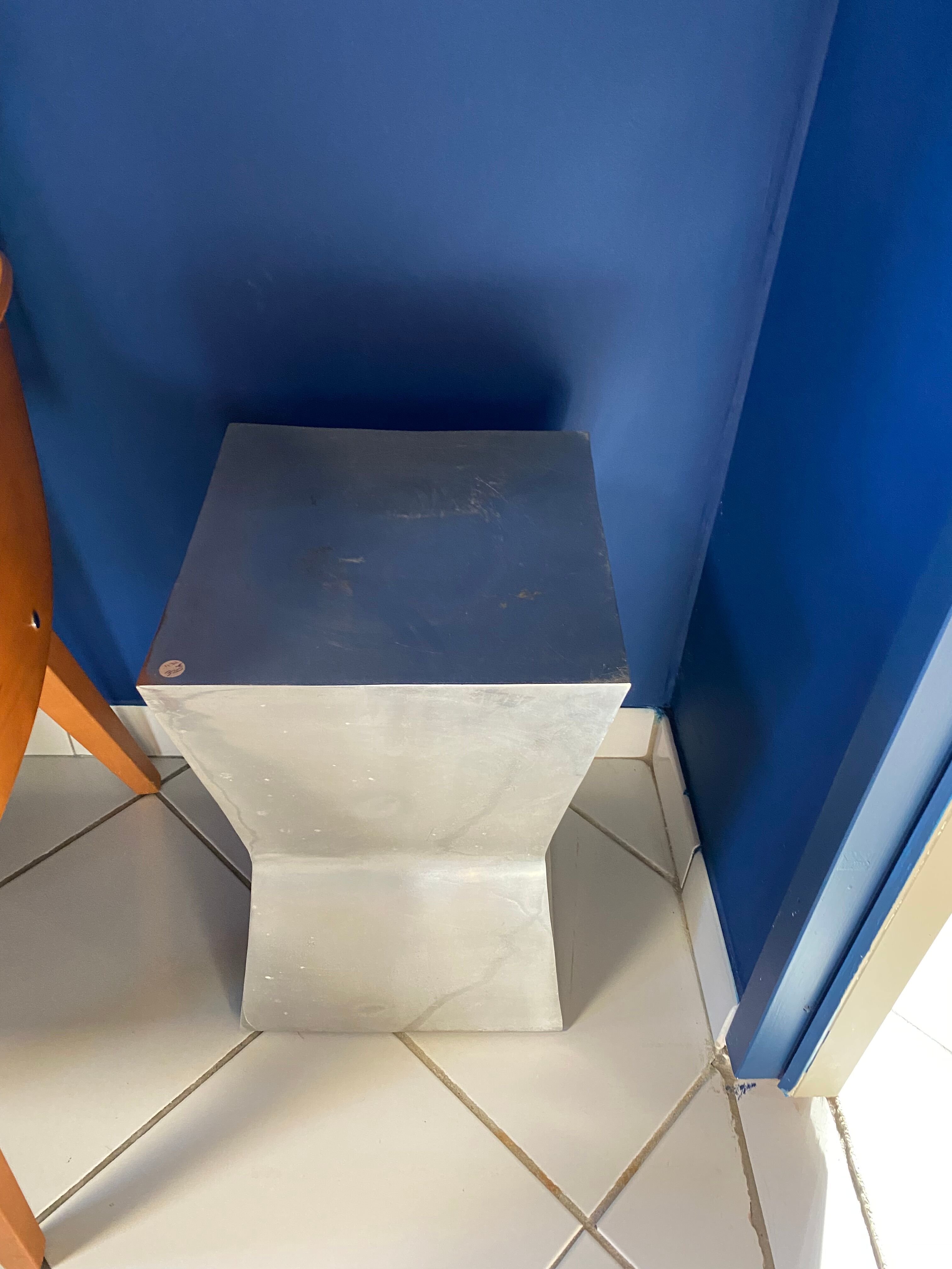 Tabouret en chrome design 1980s