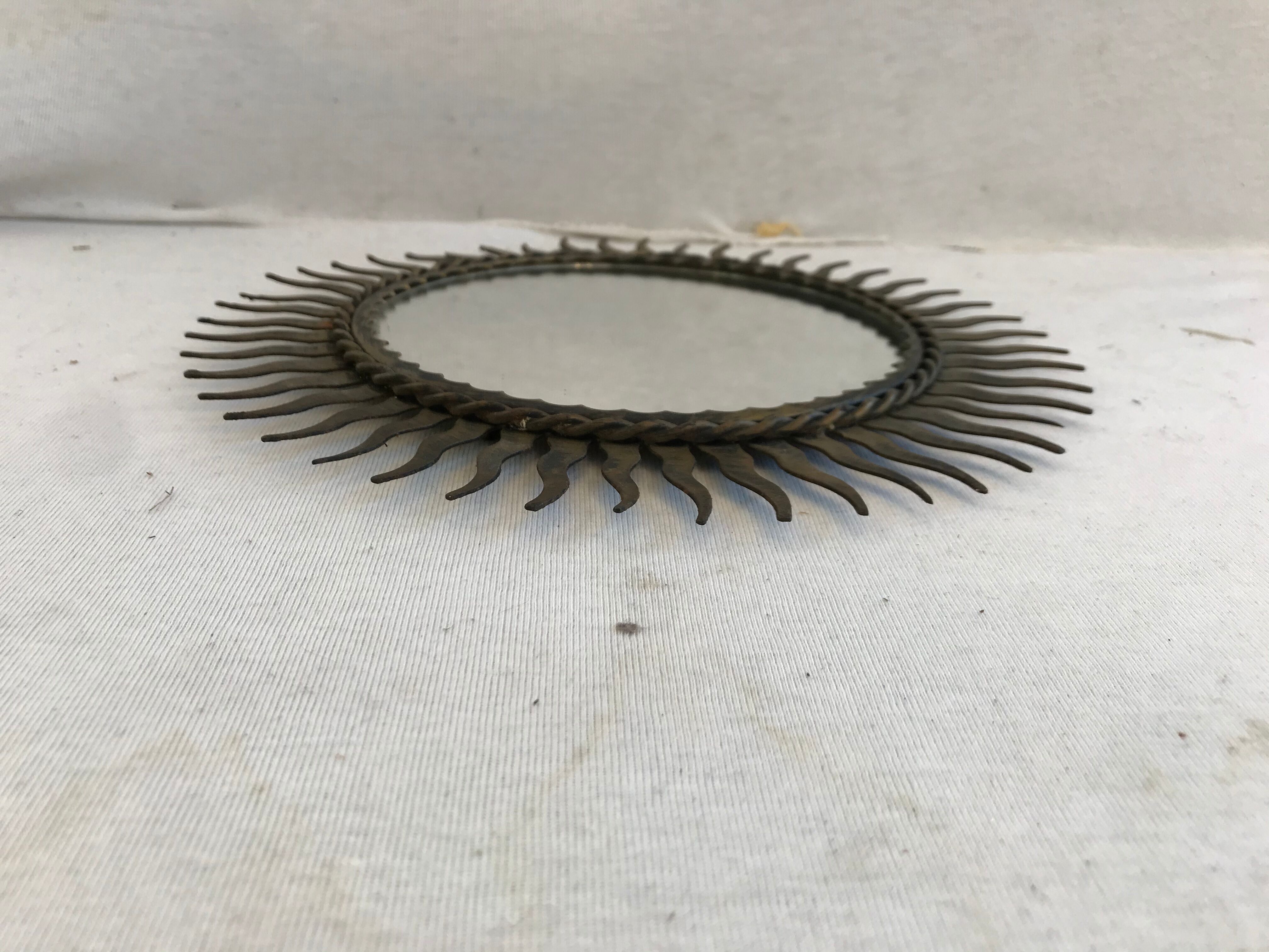 Former mirror sun contour metal vintage decoration