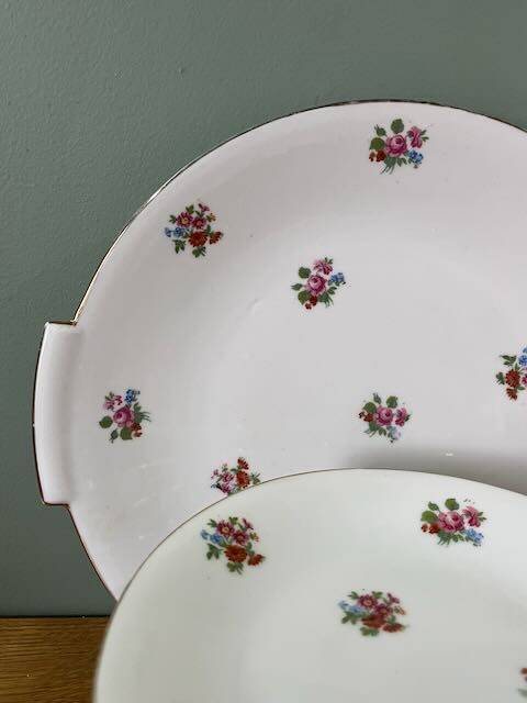 Floral dessert service