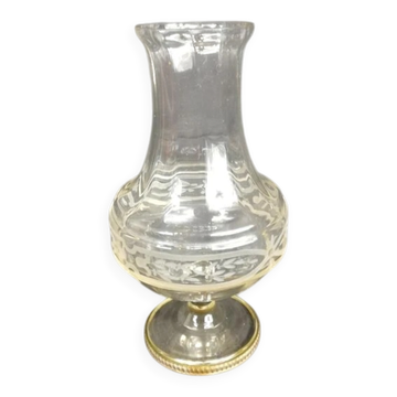 Vase en verre gravé sur pied