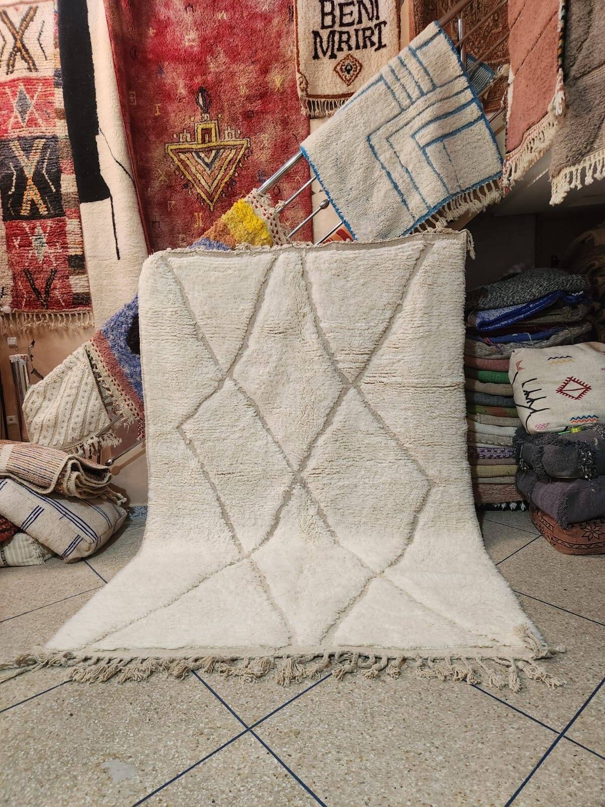 Large Beni Ouarain rug 300x200 cm in natural wool – Berber rug