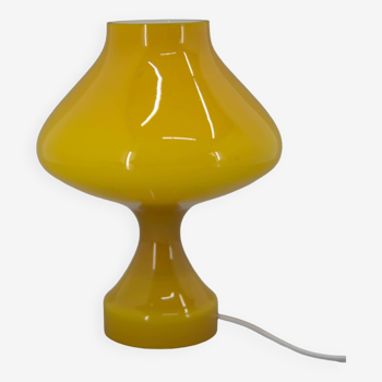 Lampe de Table Jaune Tout en Verre par Valasske Mezirici, 1970s