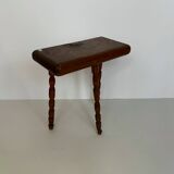 Tabouret tripode en bois massif