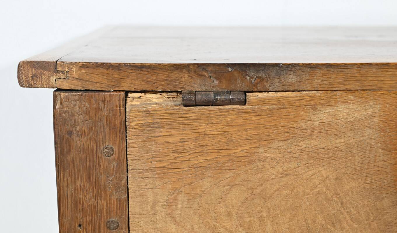 Oak Community Chest – Late 19th Century