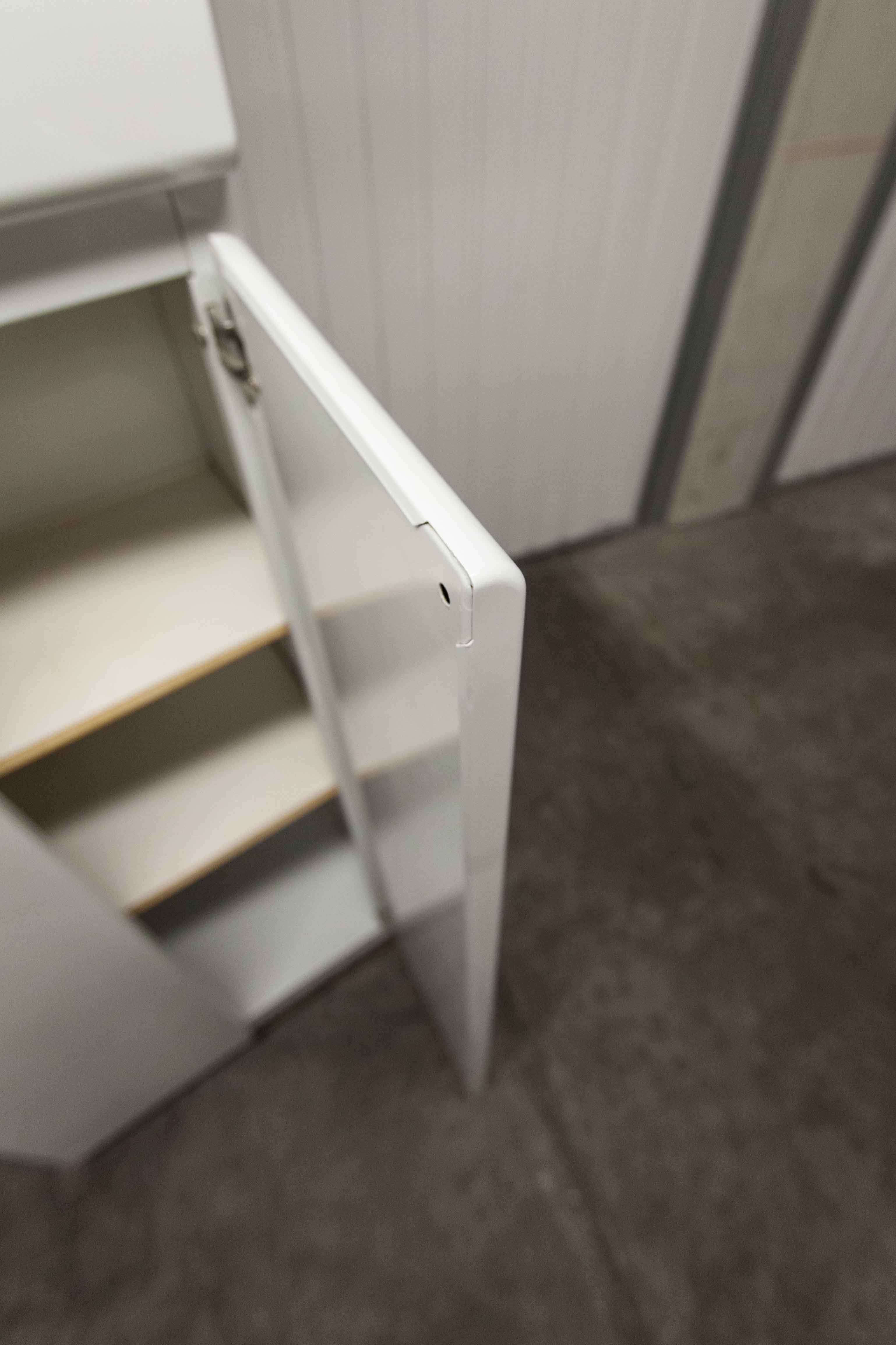 Bathroom cabinet in white metal 1960