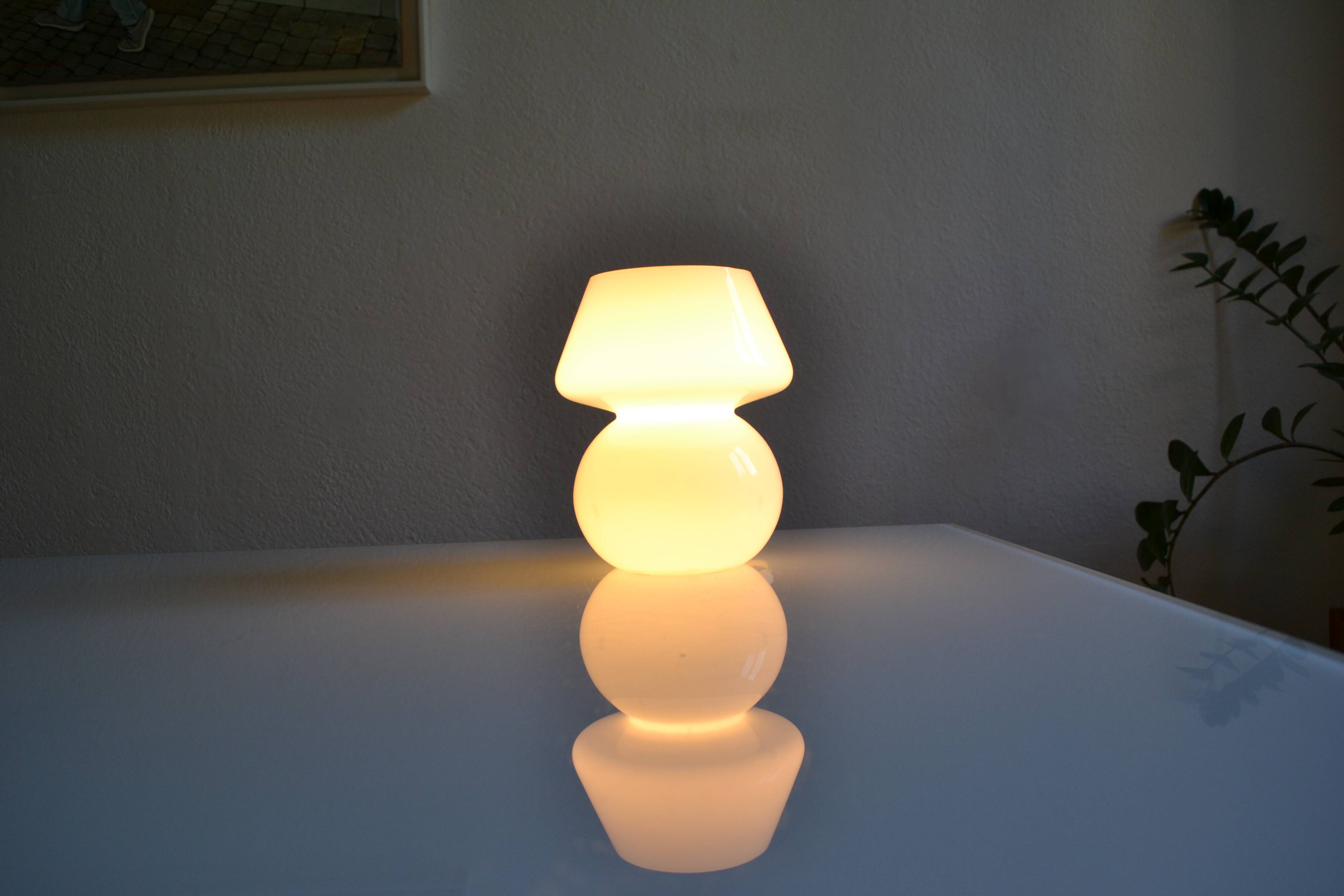 mushroom night light opal glass white Italy 80's 1980