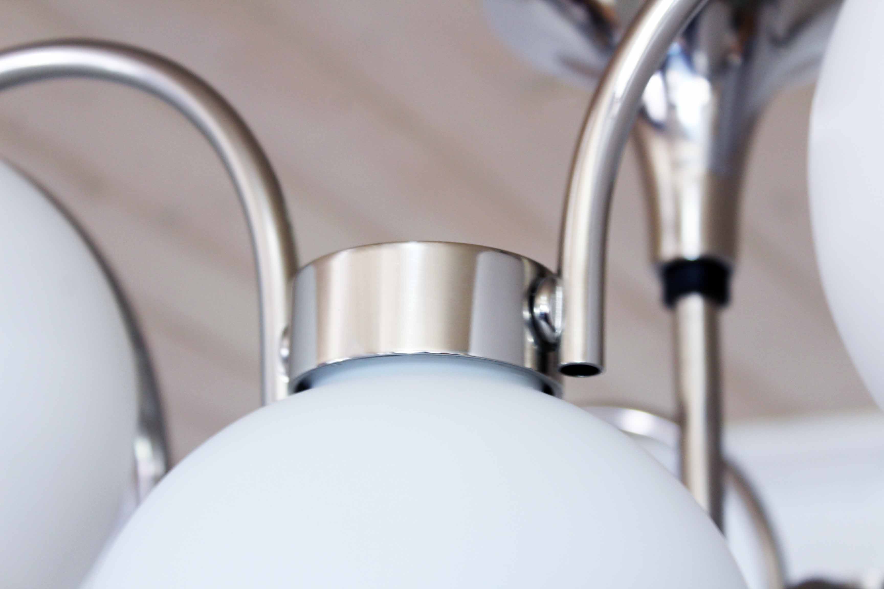 Sputnik suspension at 9 opalines