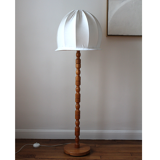 Sculpture floor lamp