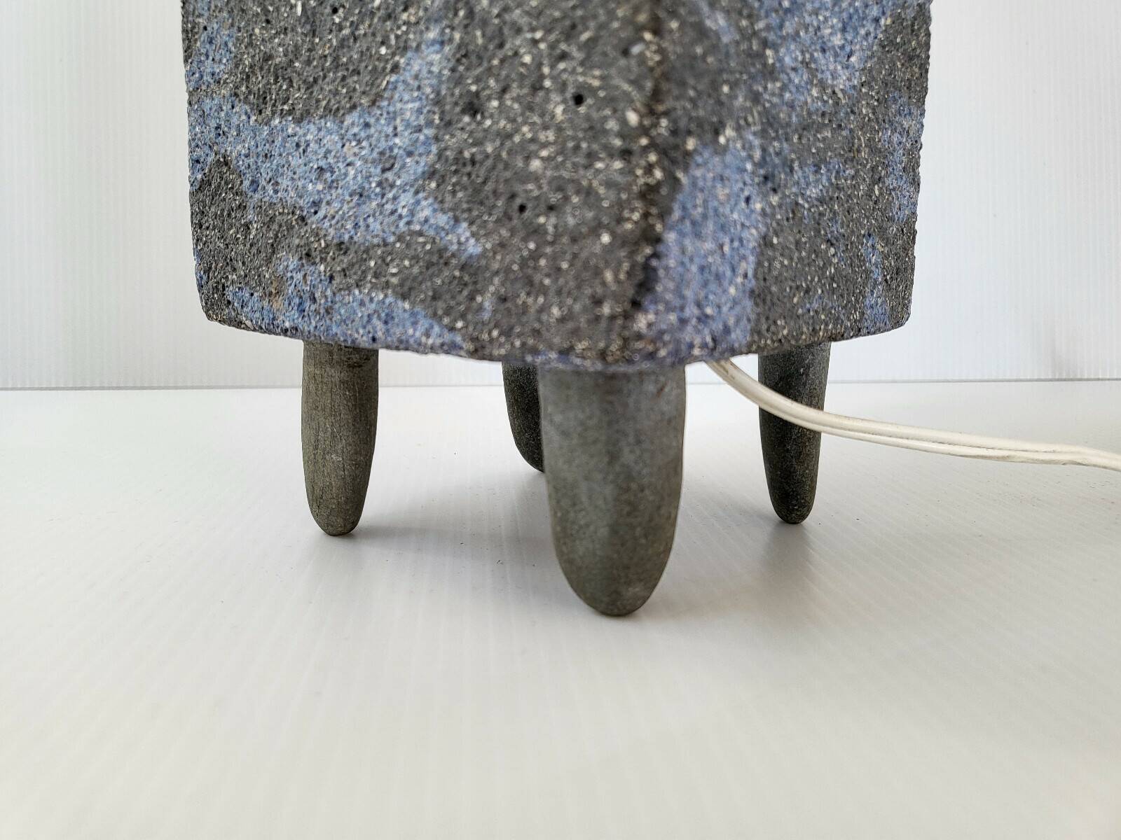 Vintage 1970s table lamp in cement & stones