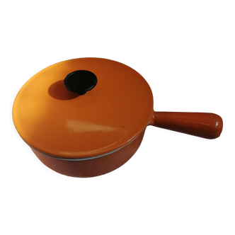 Casserole en fonte avec couvercle Le creuset