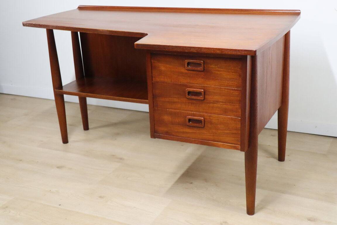 Scandinavian "Boomerang" teak desk - 1960s