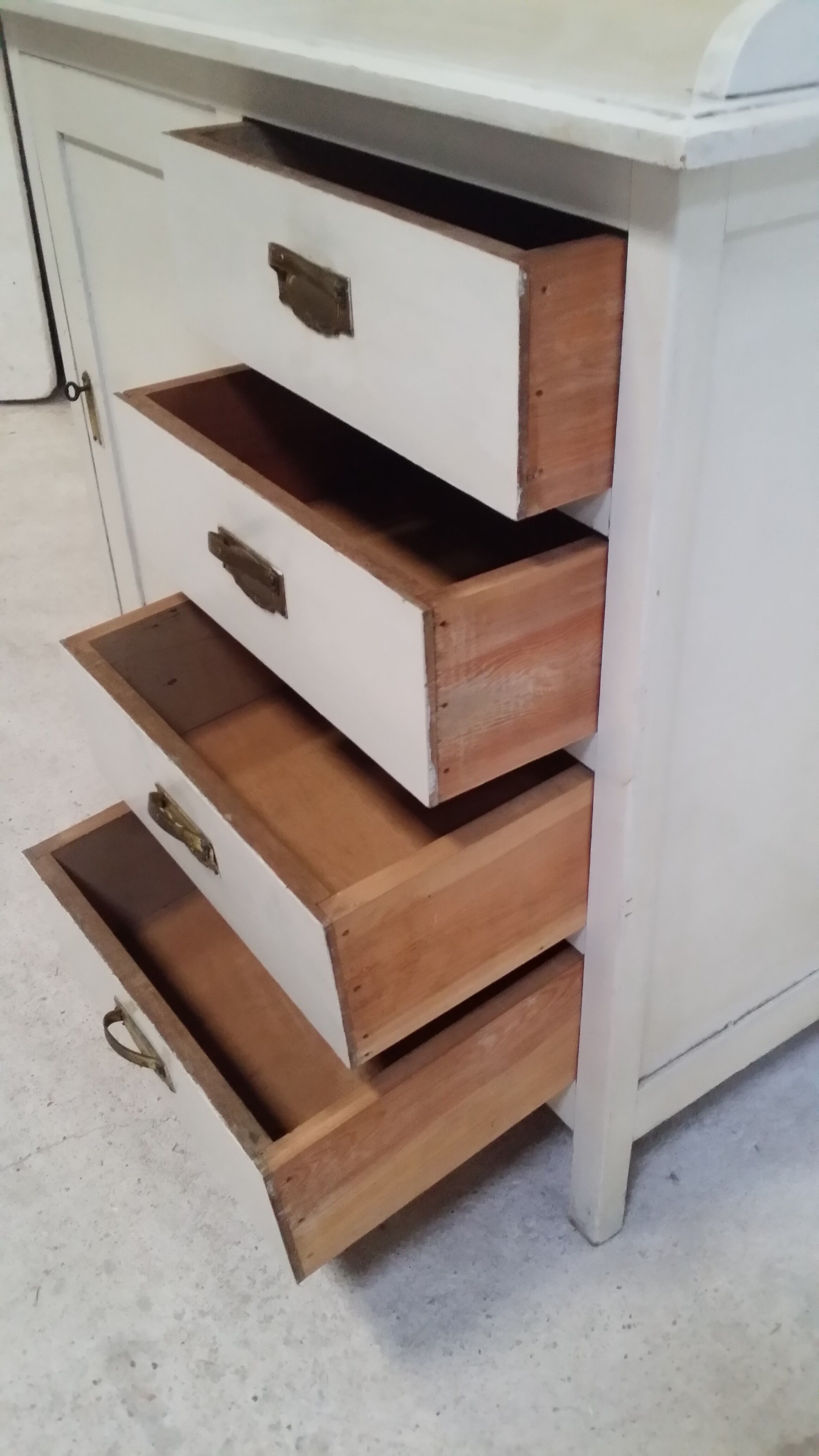 Chest of drawers 1 door , 4 drawers