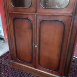 Vaisselier style classique avec partie vitrine