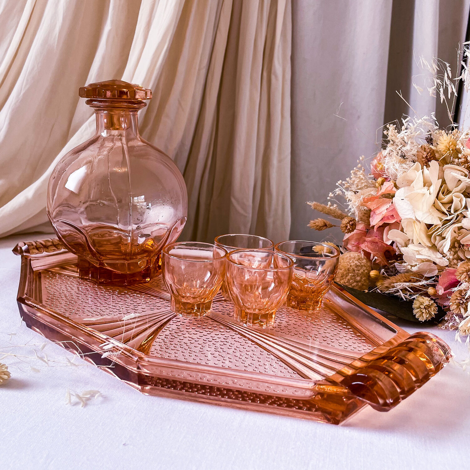 Art Deco Liquor Service