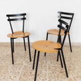 Set of 3 Italian mid-century chairs in black steel frame and natural wood seats - stackable, 1970s