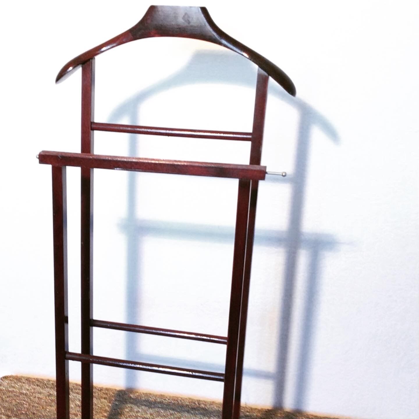 Mahogany night valet