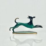 Hakuli - Sculpture en laiton patiné vert et noir — Chien de course Art déco