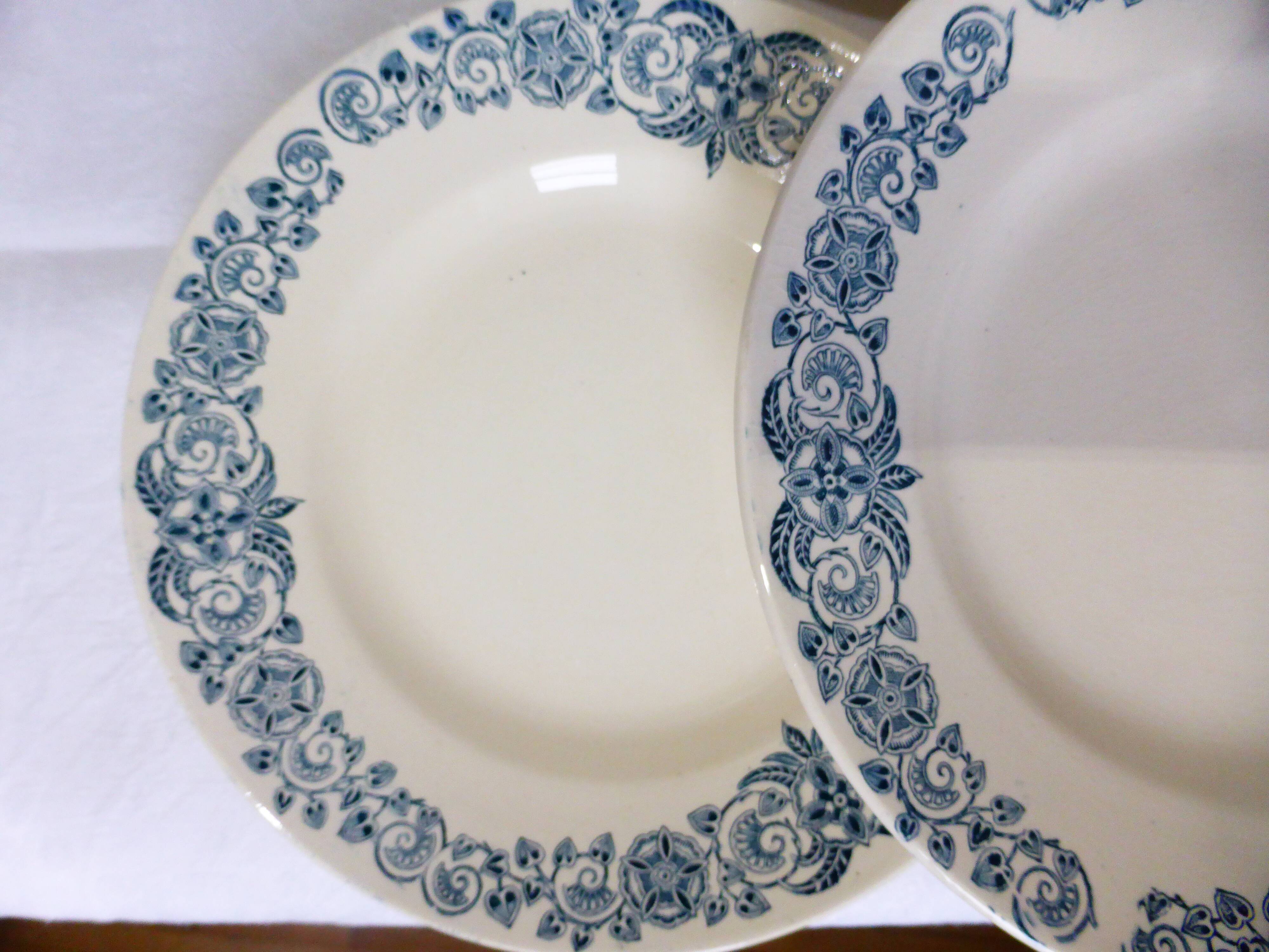 6 vintage Longchamp ironstone dessert plates, Alesia model 211226