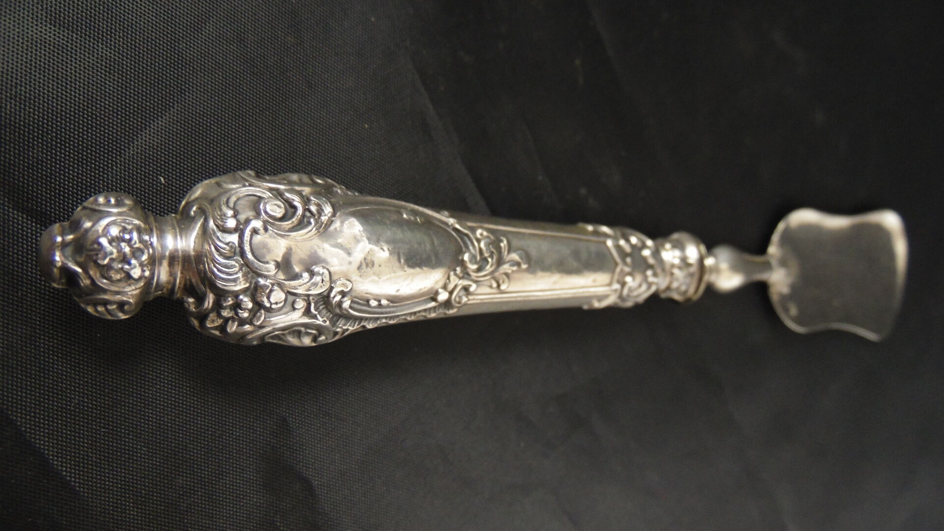 Solid silver foie gras shovel, pâté mignardise Rocaille XIXe Minerve 1st title