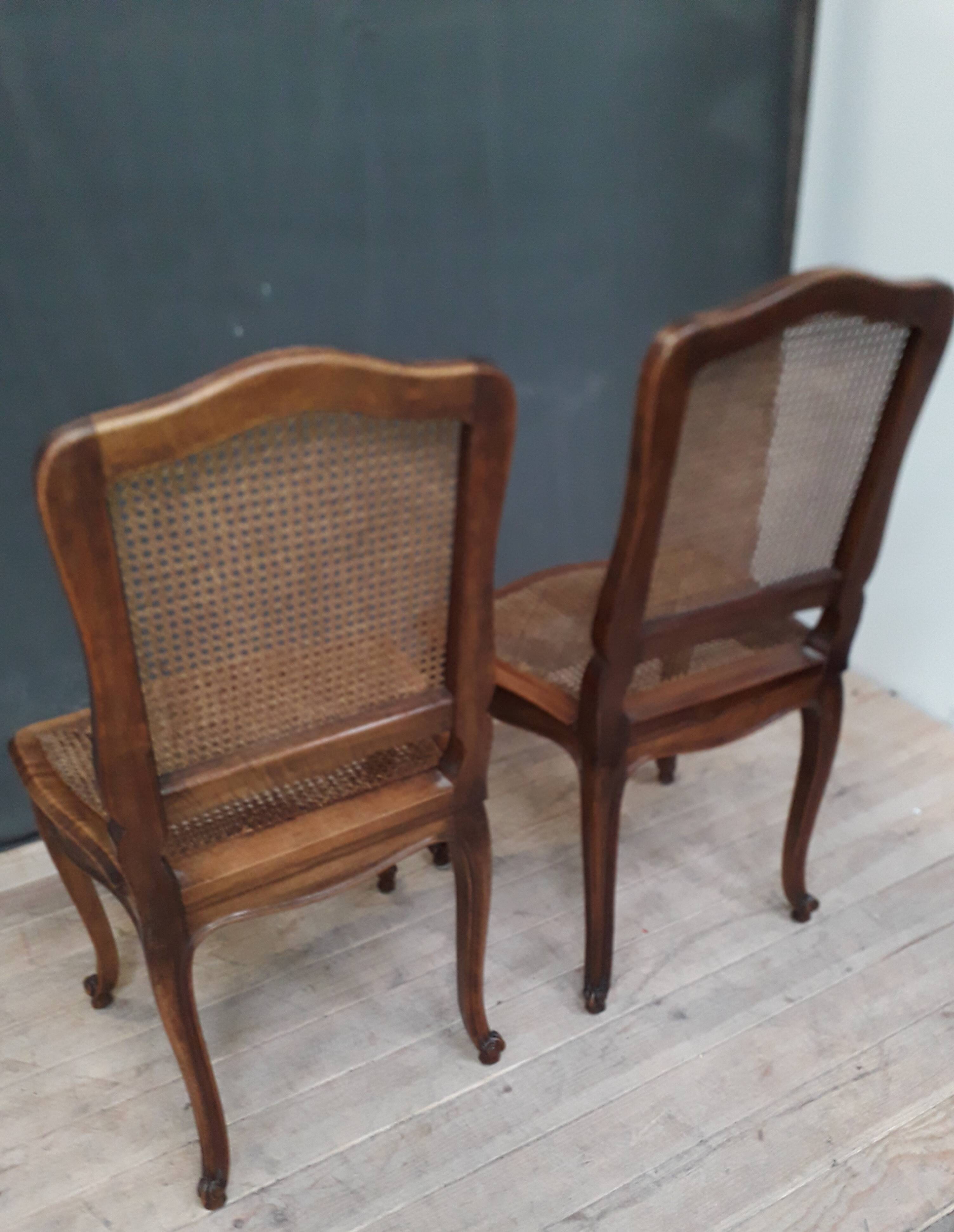 Paire de chaises cannées de style Louis XV