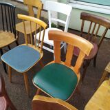 Lot de 20 chaises de bistrot bois dépareillé - vintage