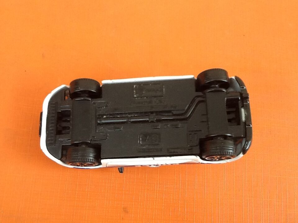 Miniature car Renault Clio Police Scale: 1/43rd Burago