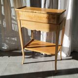 Writing table