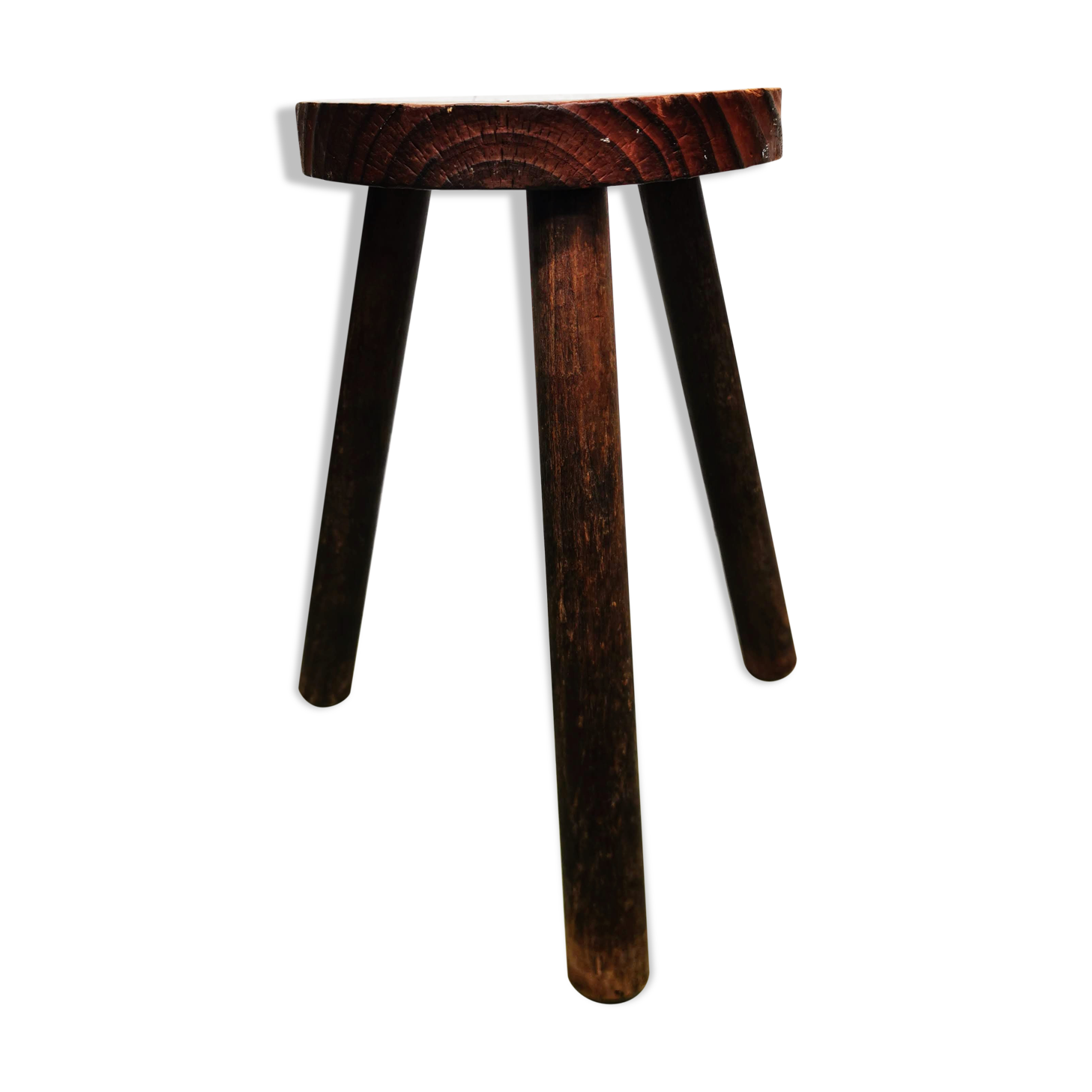 Tripod farm stool