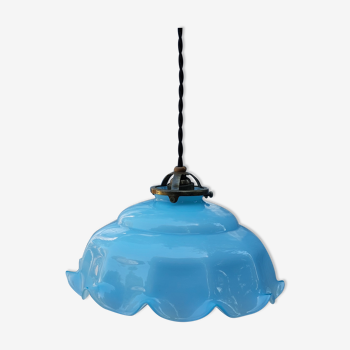 Suspension en opaline blue