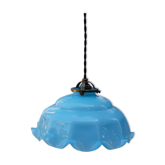 Suspension en opaline blue