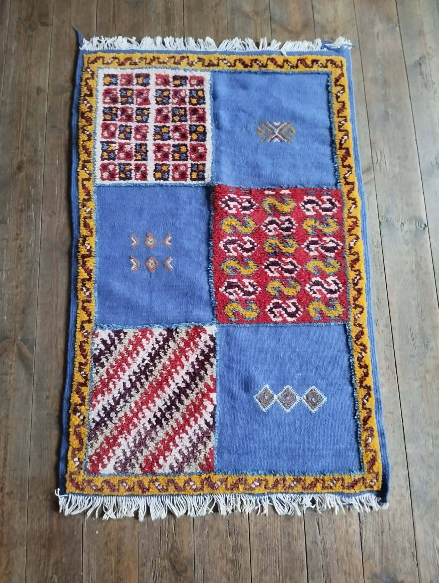 Handmade Berber Kilim Taznakht 108x70cm