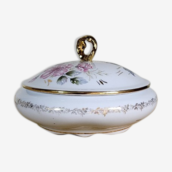 Porcelain jewelry box with flowers