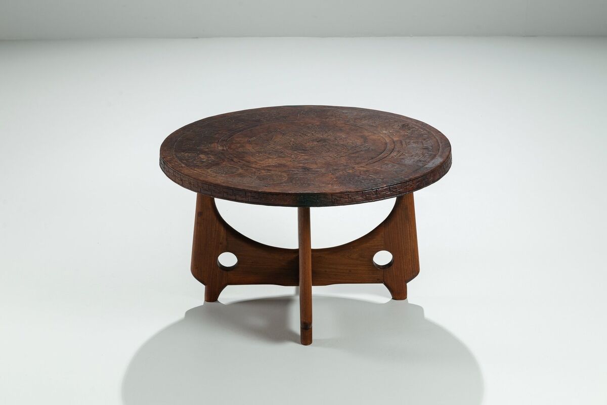 Angel Pazmino round coffee table Muebles de Estilo Ecuador 1960