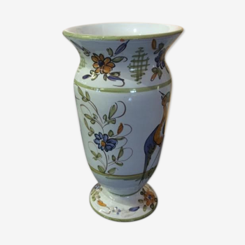 Vase type Moustier