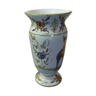 Vase type Moustier