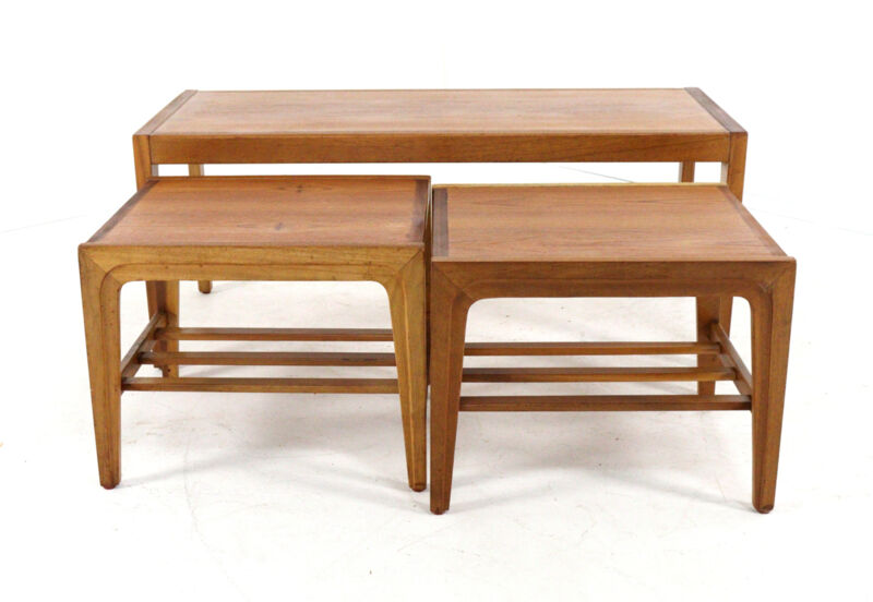 Table basse Remploy + tables d'appoint