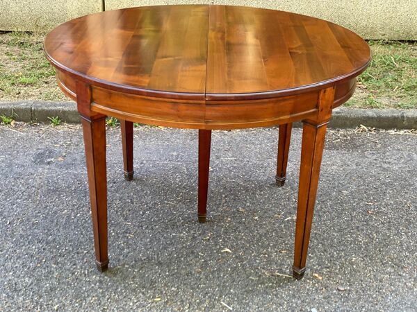 Table de salle manger ronde extensible Louis XVI en merisier des années 60