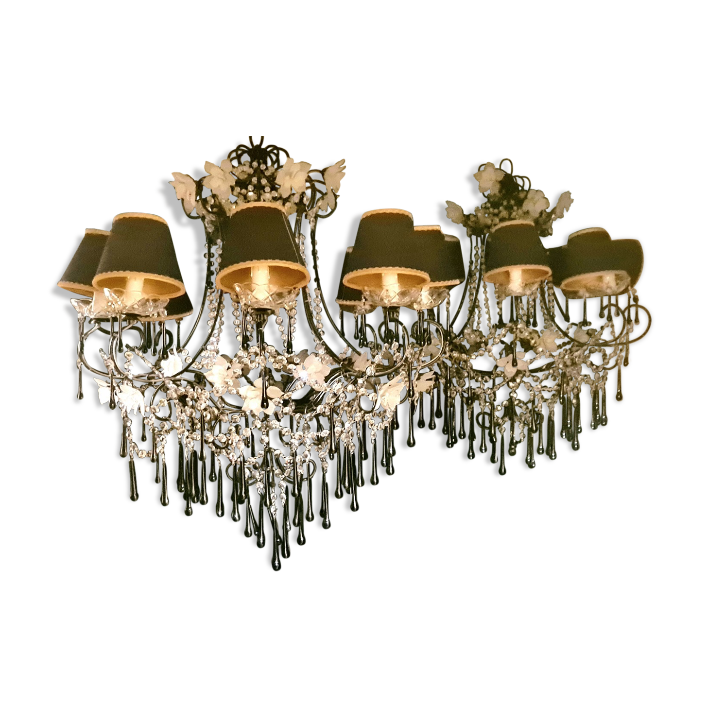 Pair of chandeliers in lacquered metal and faceted pearls
