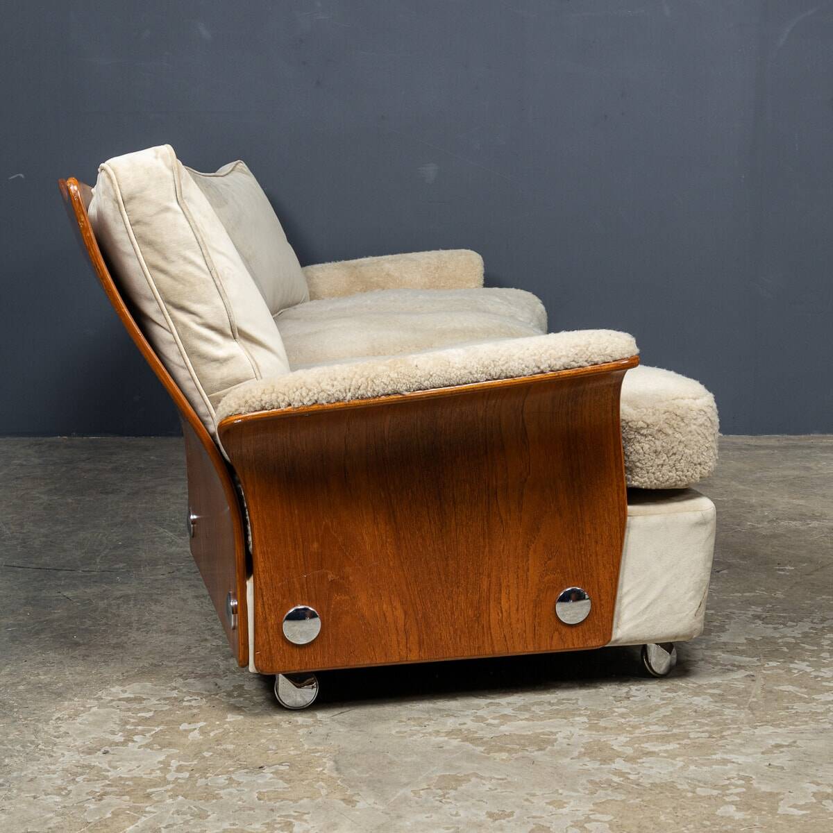 Vintage 20th century cream velvet "tulip" seating suite by km wilkins c1970