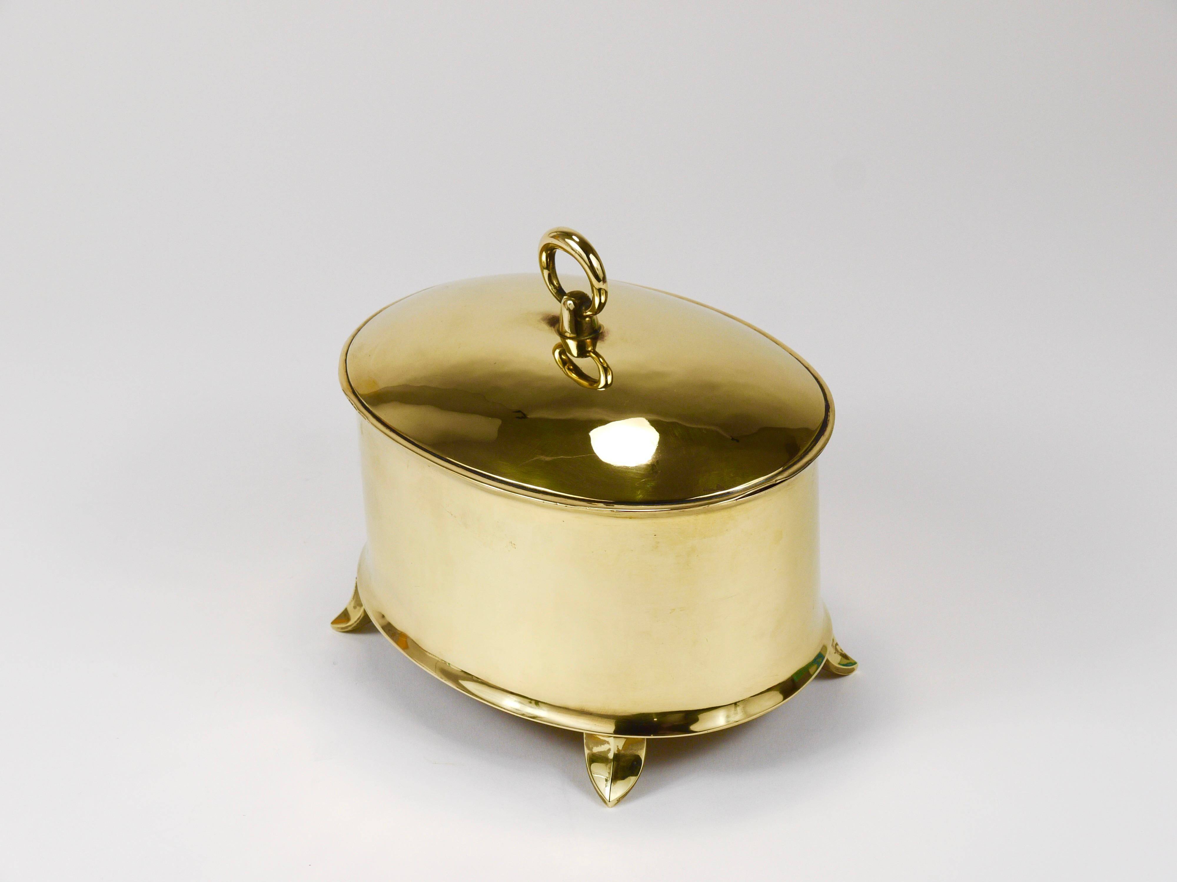 Boîte à couvercle ou bol en laiton Art Nouveau d’Otto Prutscher, Melzer & Neuhardt, années 1920