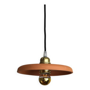 Suspension en terre cuite