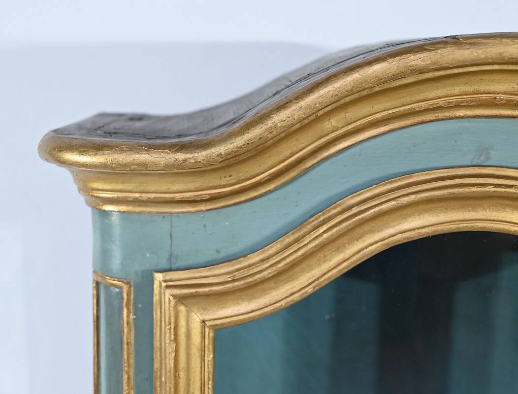 Small Showcase in Painted and Gilded Wood, Louis XV Style – Early 19th Century
